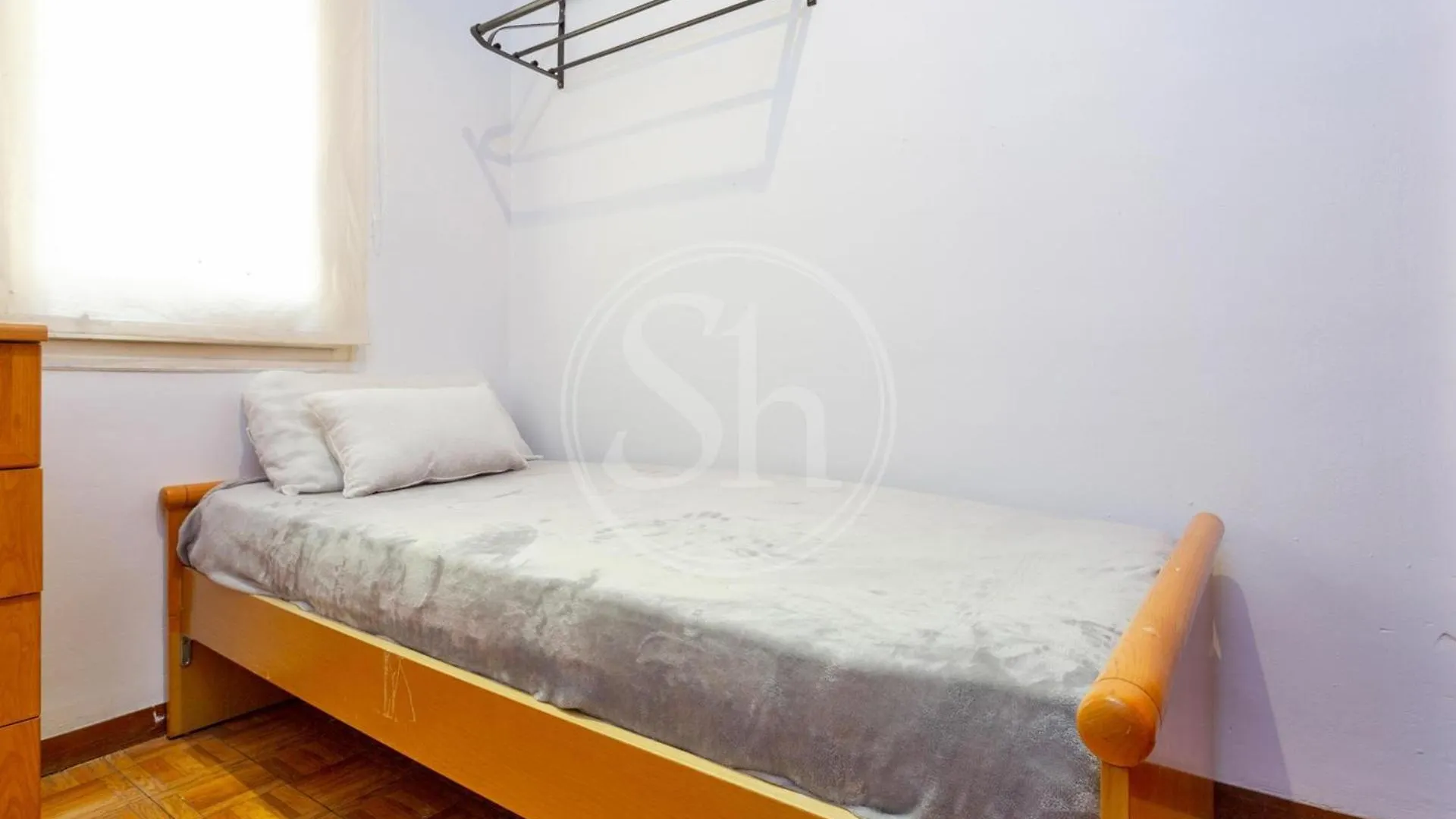 Huge Sagrada Familia Apartment Barcelona