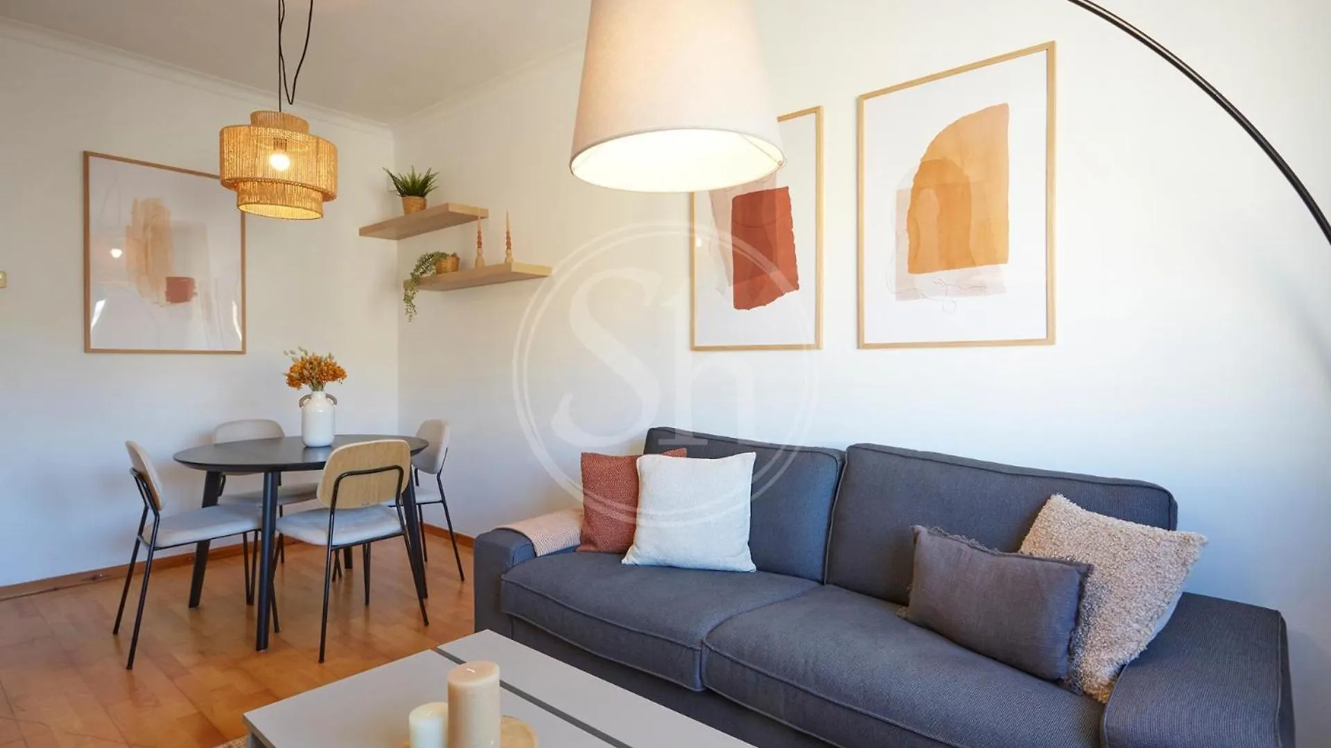 Huge Sagrada Familia Apartment Barcelona
