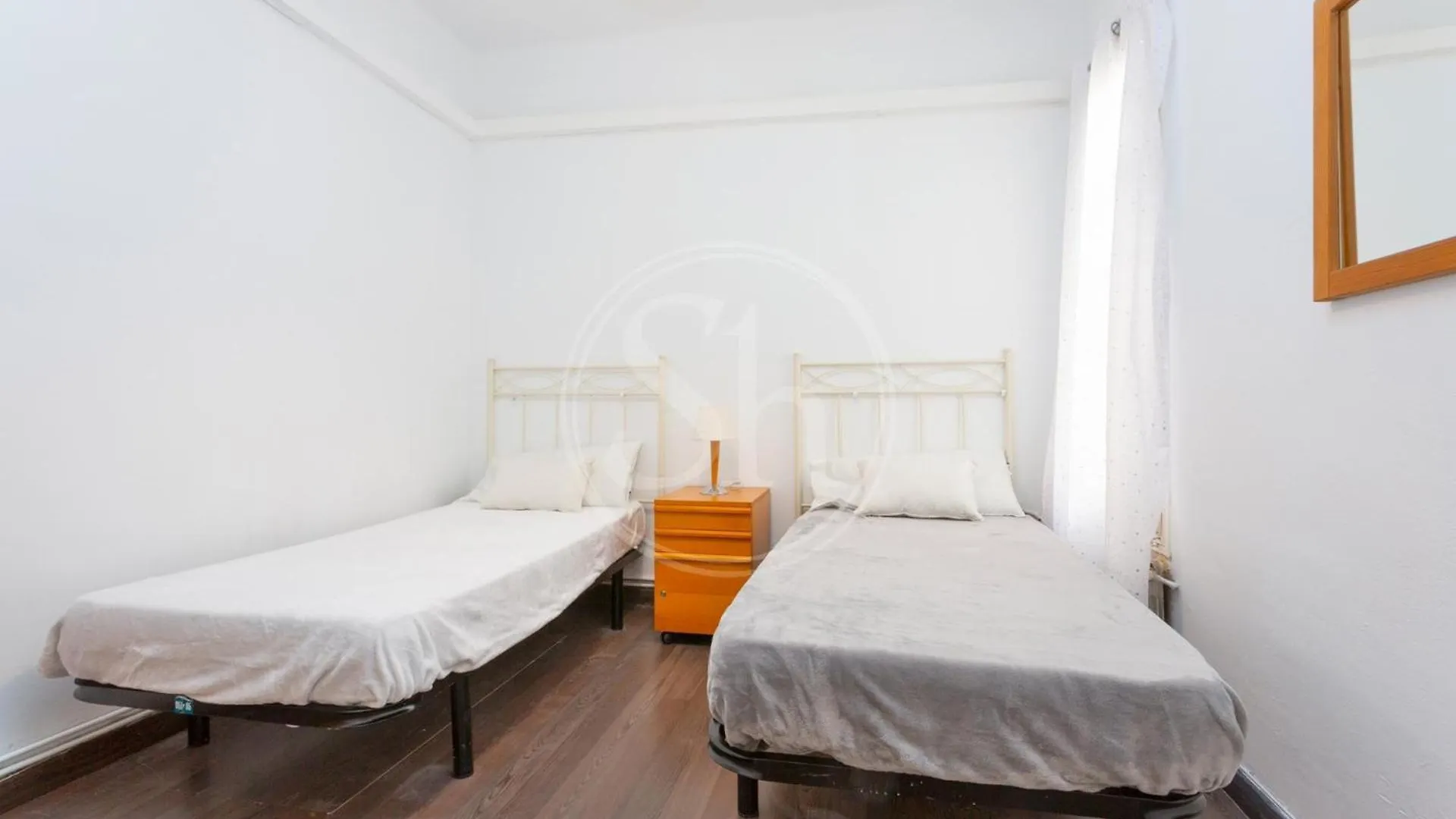 Huge Sagrada Familia Apartment Barcelona 0*,
